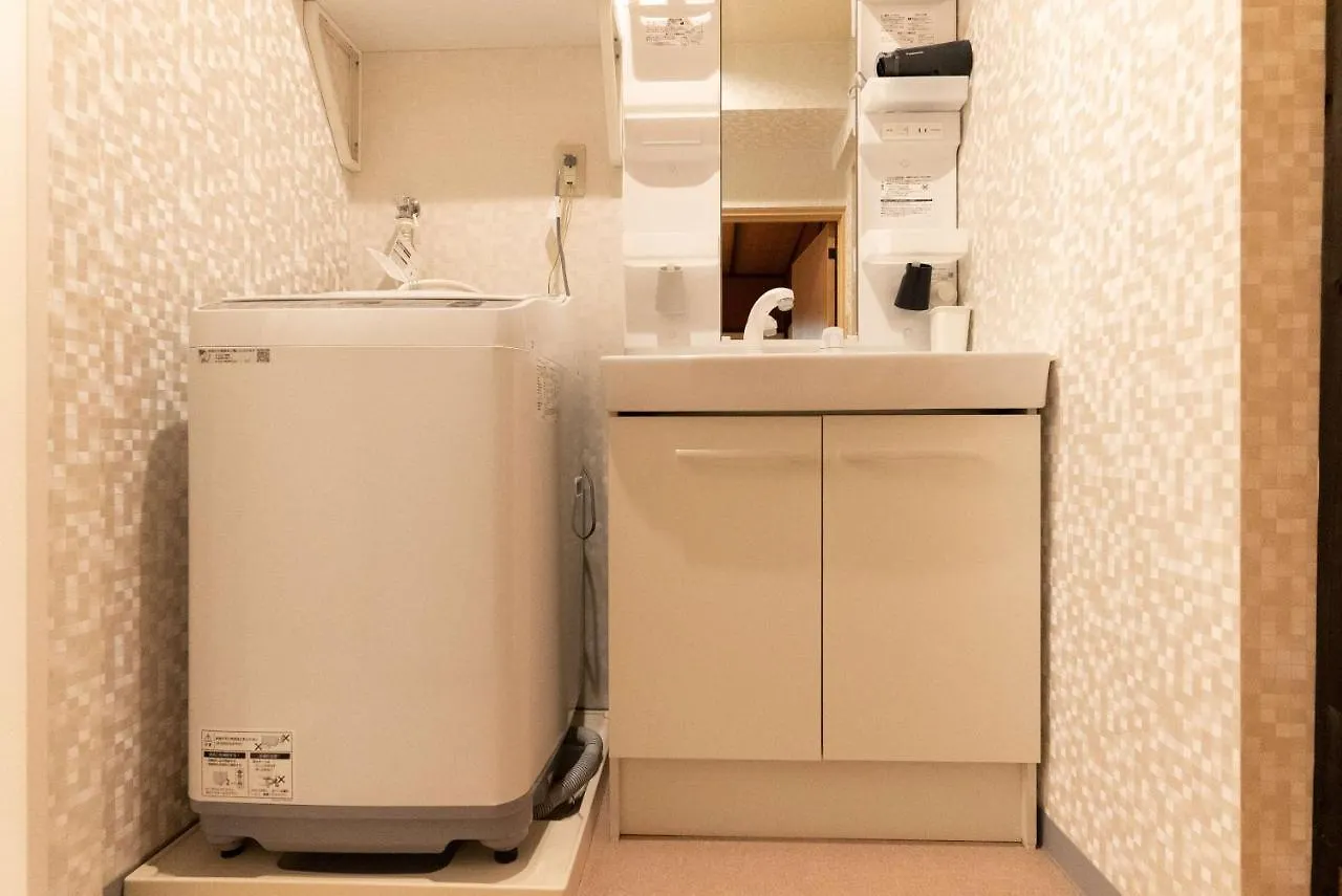Villa Miyu Ryokudani: Designer Zen Space with Game Room Osaka