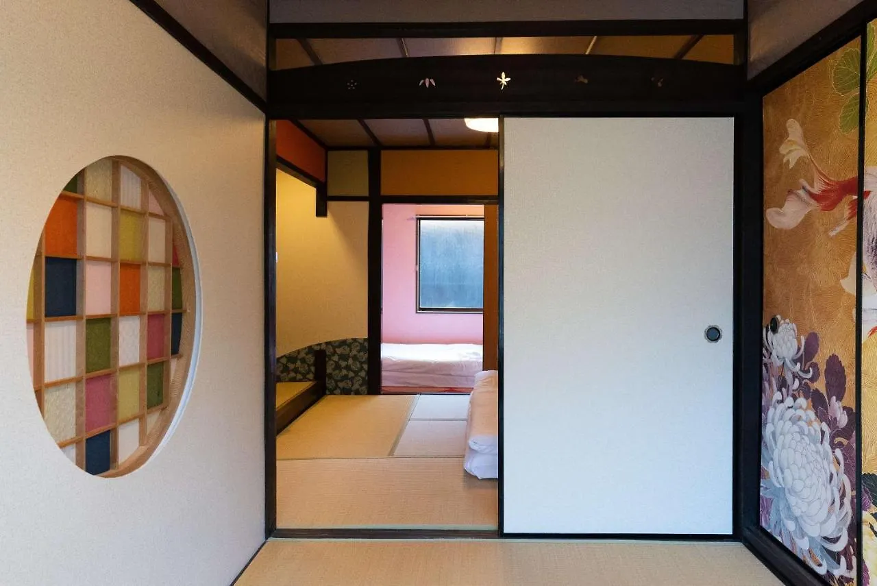 Villa Miyu Ryokudani: Designer Zen Space with Game Room Osaka