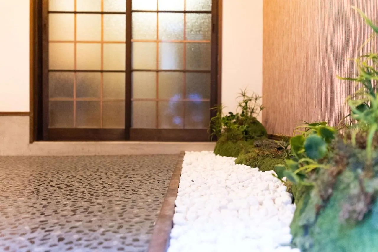 Villa Miyu Ryokudani: Designer Zen Space with Game Room Osaka Japan
