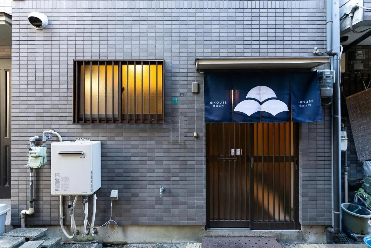 Miyu Ryokudani: Designer Zen Space with Game Room Osaka